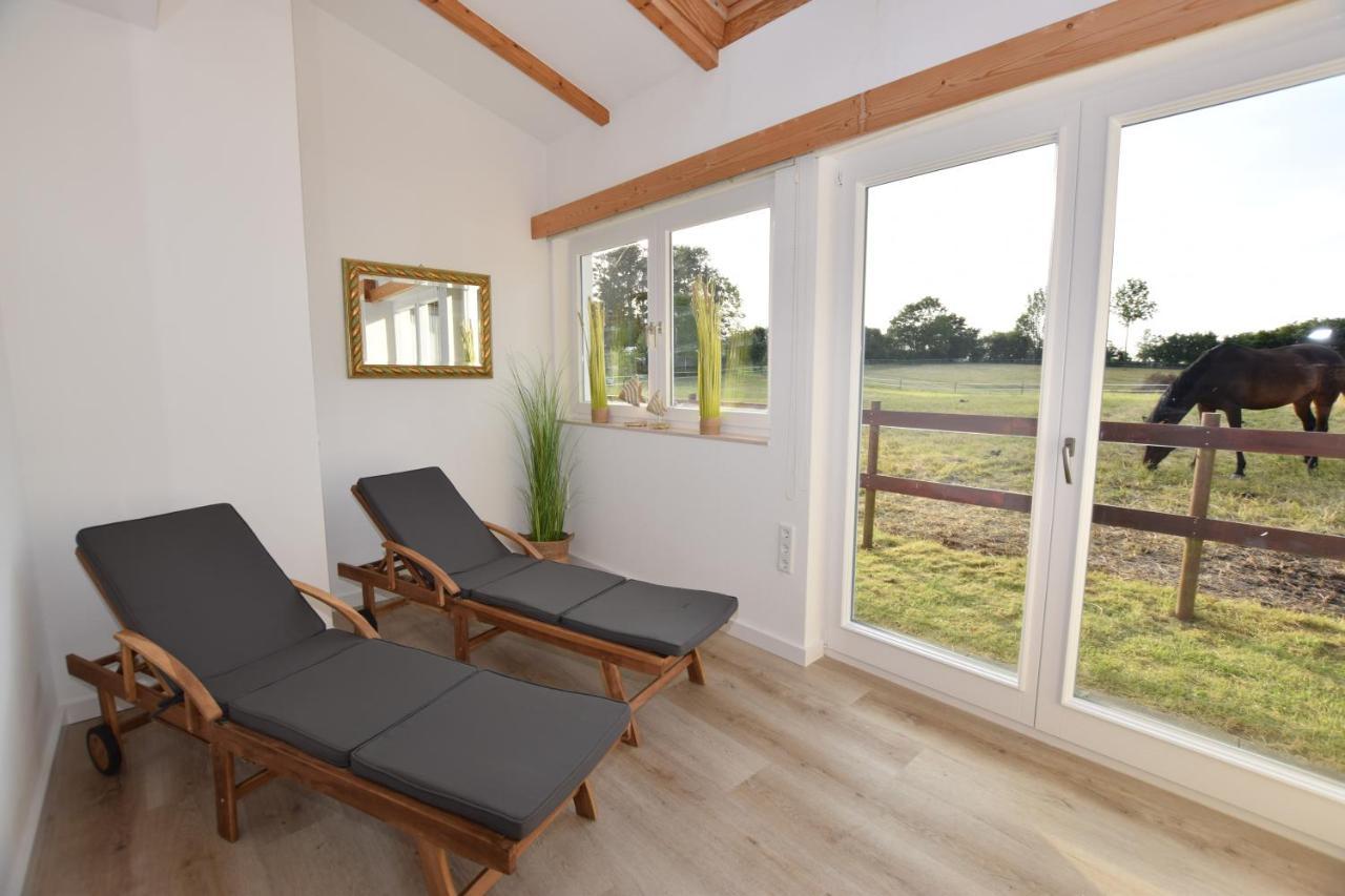 Landhaus Hideaway Mit Aussenpool, Sauna Und Kamin Bosau Eksteriør bilde